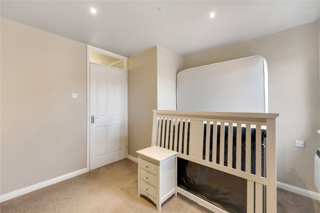 Additional image 7 of 1 bed flat for saleAlexandra Court, Alexandra Road, Barnstaple EX32