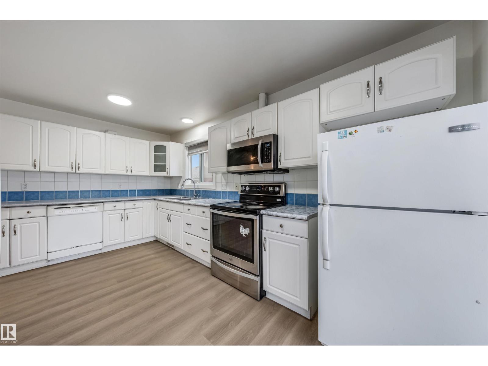 Additional image 6 of 2831 36 Street NW, Edmonton, AB, T6L3Y6