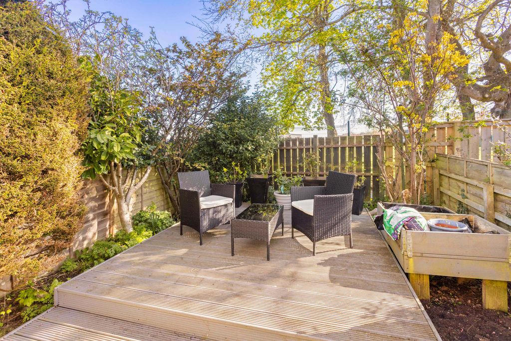 Additional image 18 of 2 bed flat for sale50 Cairns Drive, Balerno, Edinburgh EH14