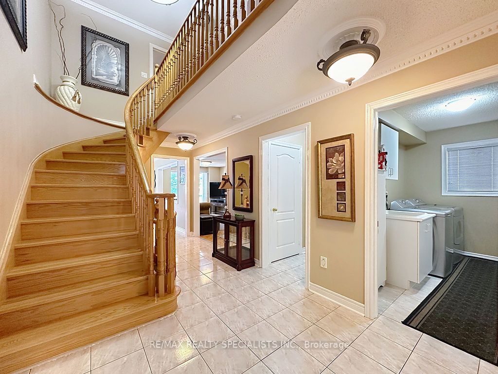 Additional image 5 of 9 Siesta Court, Brampton, ON, L6R 1P2