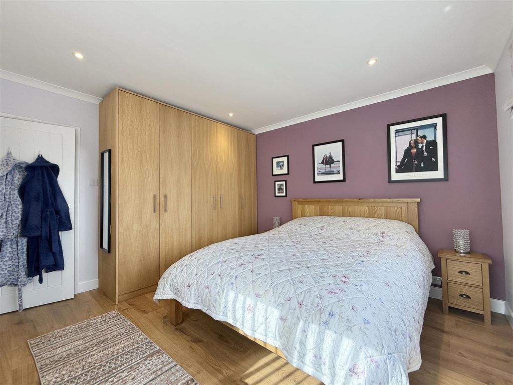 2 bed detached bungalow for saleHigher Copythorne, Copythorne, Brixham TQ5 photo 5