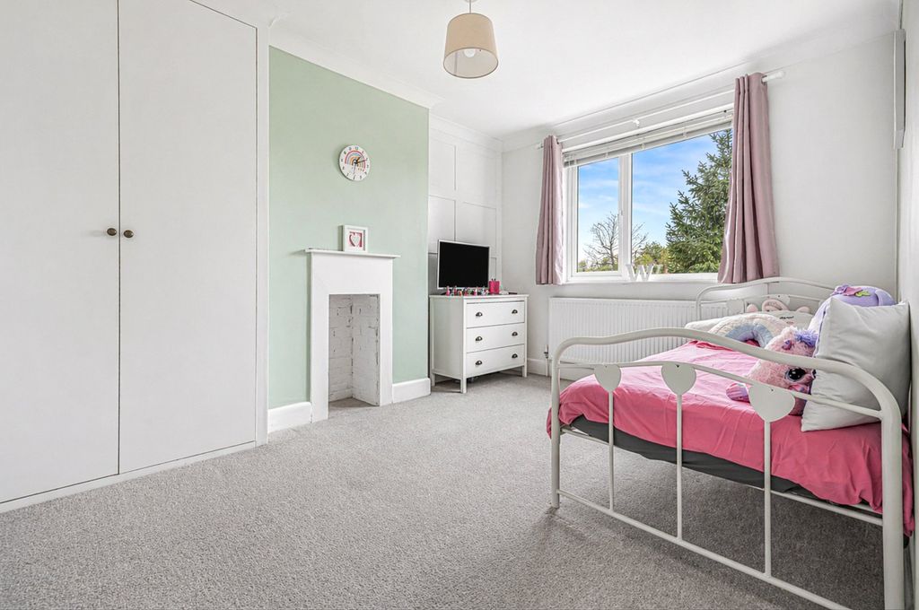 Additional image 13 of 4 bed semi-detached house for saleWhitedown Lane, Alton, Hampshire GU34