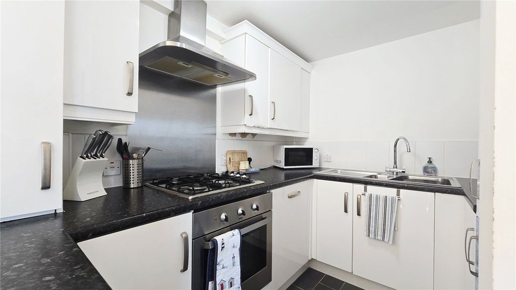 Additional image 3 of 2 bed flat for saleNewry Beach, Holyhead, Isle Of Anglesey LL65