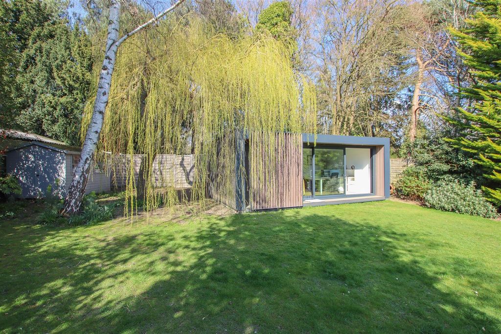 Additional image 45 of 6 bed semi-detached house for saleSt. Catherines Road, Broxbourne EN10