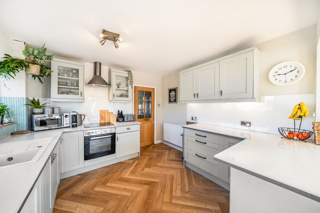 Additional image 5 of 4 bed semi-detached house for saleTrowley Rise, Abbots Langley, Hertfordshire WD5