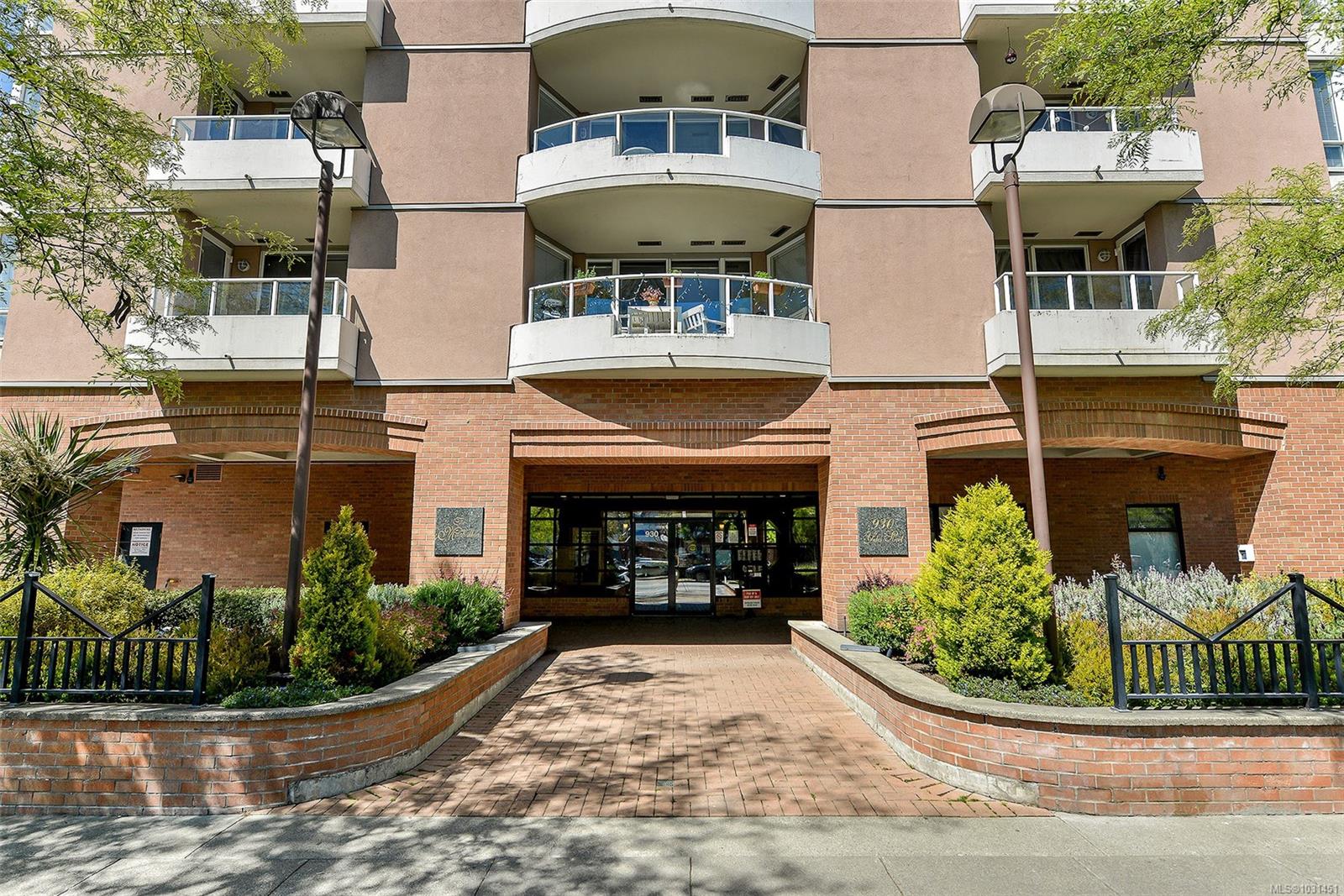607-930 Yates Street, Victoria, BC, V8V 4Z3