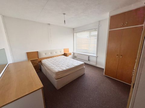 Shellmor Avenue, Bristol BS34