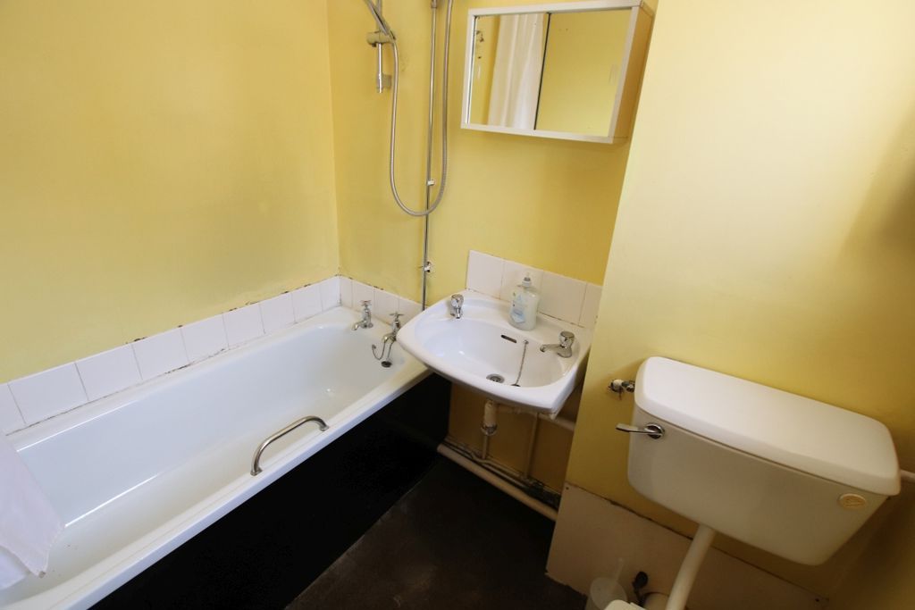 Additional image 8 of 1 bed flat for saleEskdale Way, Grimsby DN37