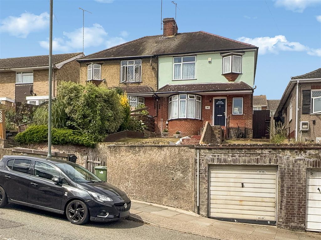 3 bed semi-detached house for saleHeron Hill, Belvedere DA17