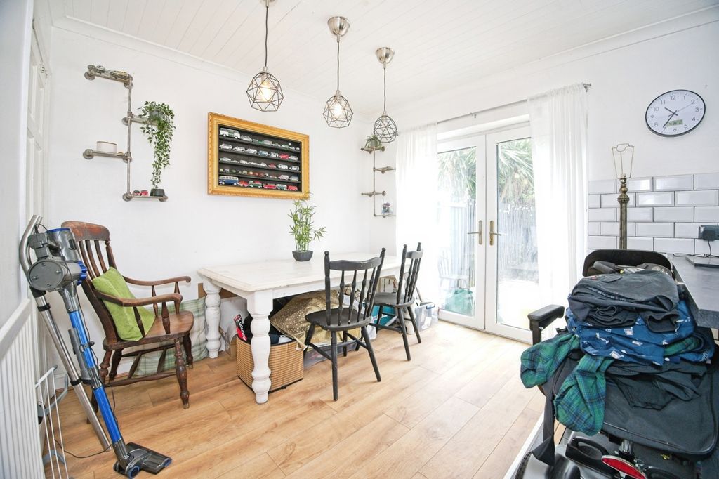Additional image 5 of 3 bed detached house for saleWest Close, Cardiff CF10