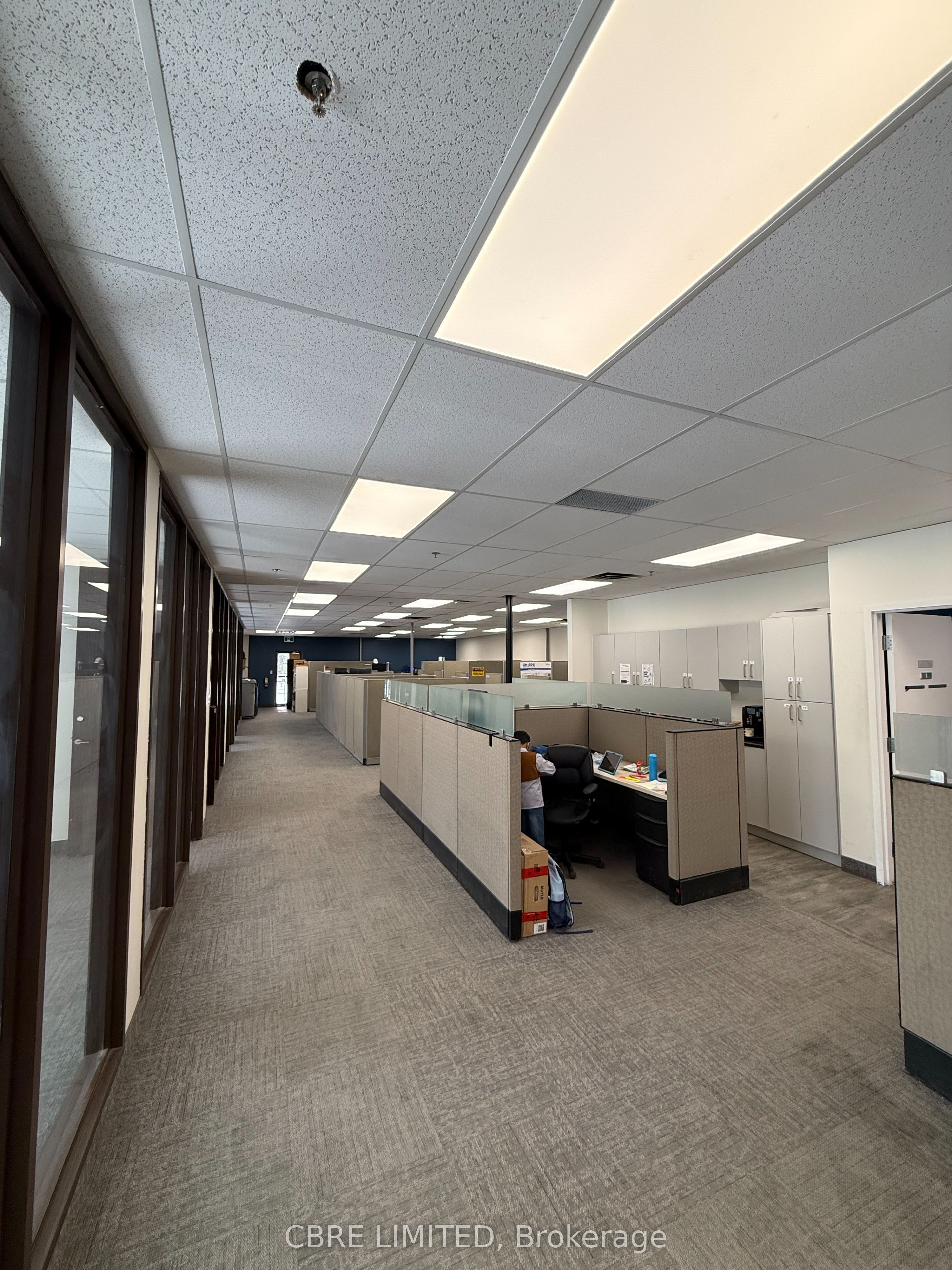 Additional image 4 of Unit 5-5595 Finch Avenue E, Toronto, ON, M1B 2T9