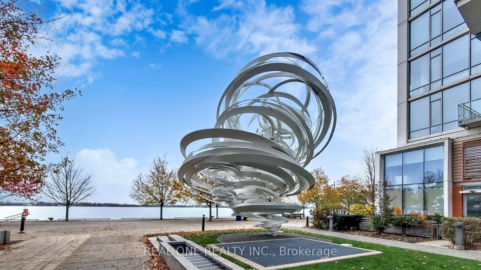 Additional image 2 of 907-15 Queens Quay E, Toronto, ON, M5E 0C5