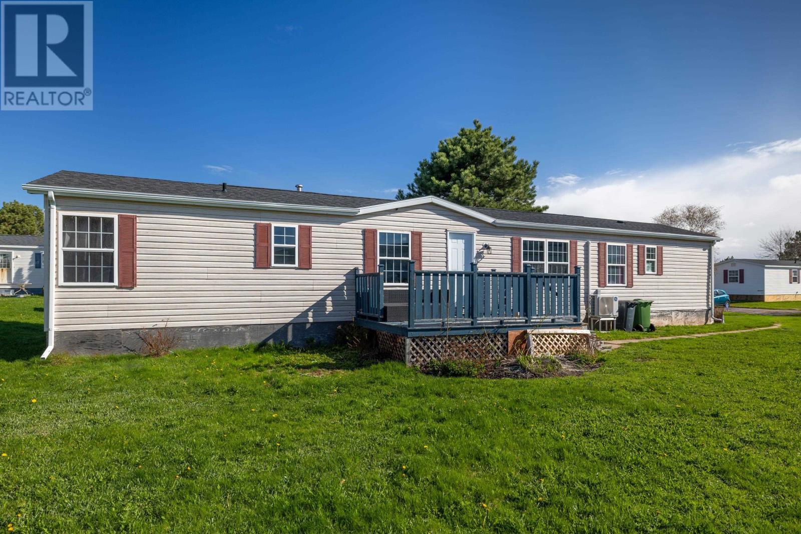 10 Windjammer Crescent