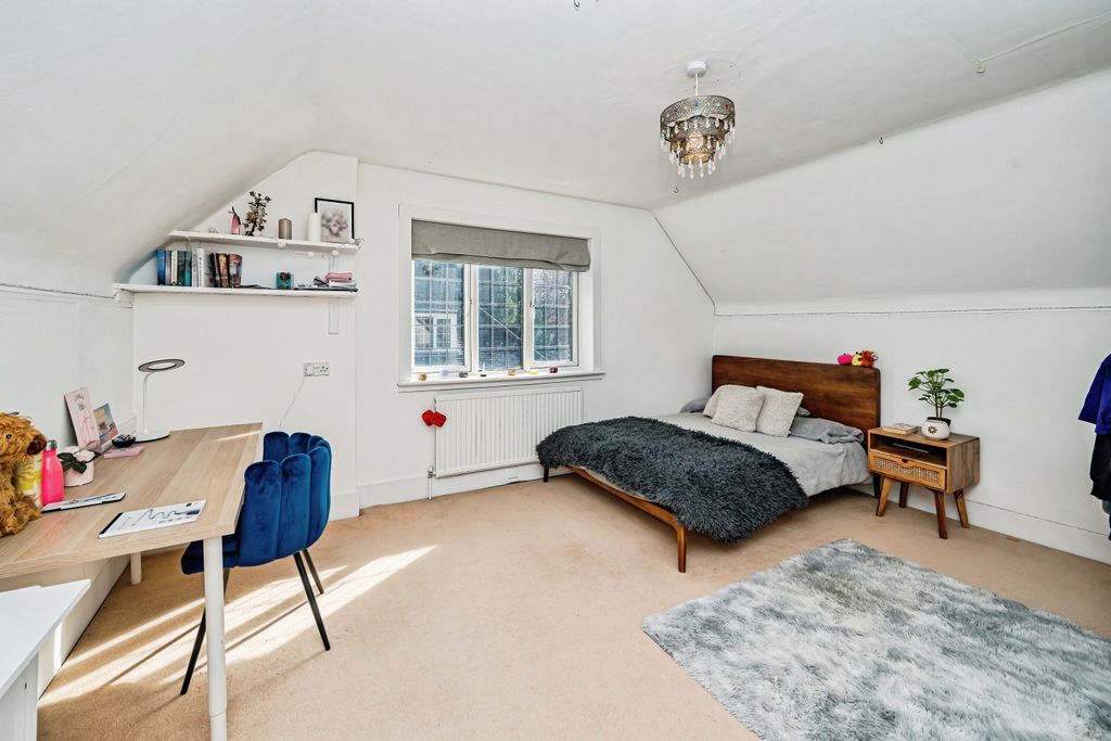 Additional image 19 of 7 bed detached house for saleKings Road, Berkhamsted HP4