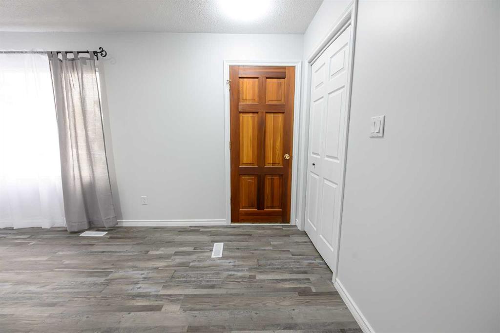 Additional image 3 of 11421 96b Street, Grande Prairie, AB, T8V3M8