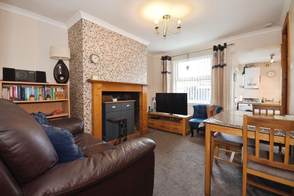 Additional image 3 of 2 bed terraced house for saleSanforth Street, Chesterfield, Derbyshire S41