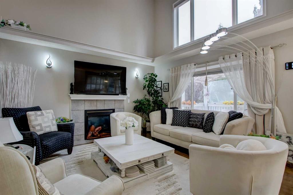 Additional image 5 of 1121 Sierra Morena Court SW, Calgary, AB, T3H 3N1