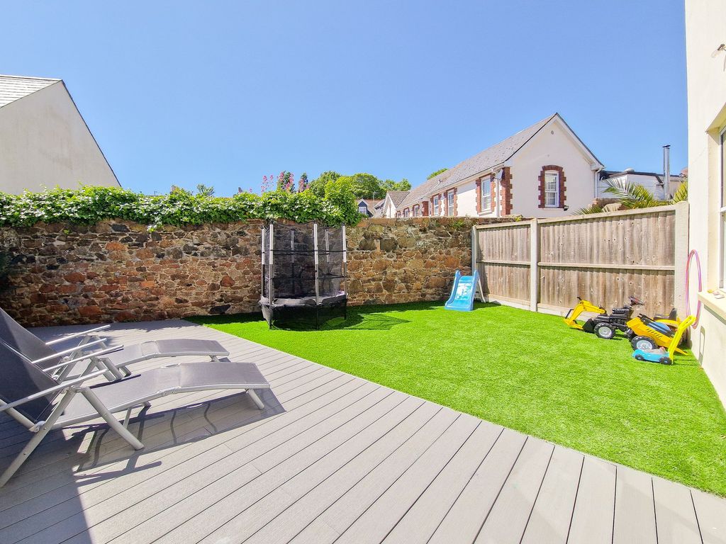 Additional image 21 of 2 bed property for sale27 Orchid Court, St Helier JE2