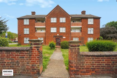 Snaresbrook Road, London E11