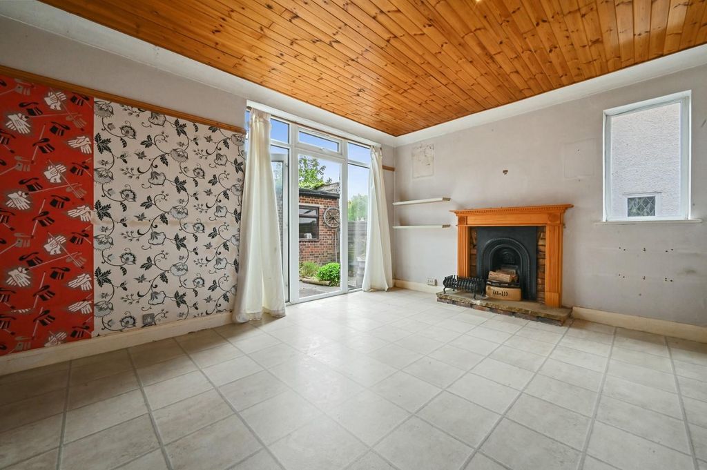 Additional image 4 of 3 bed semi-detached house for saleFairfields Crescent, London NW9
