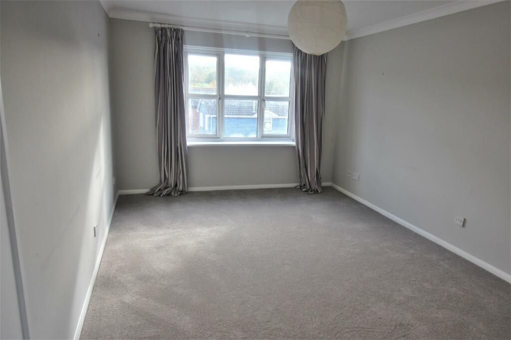 Additional image 4 of 2 bed flat for saleCoptefield Drive, Belvedere DA17