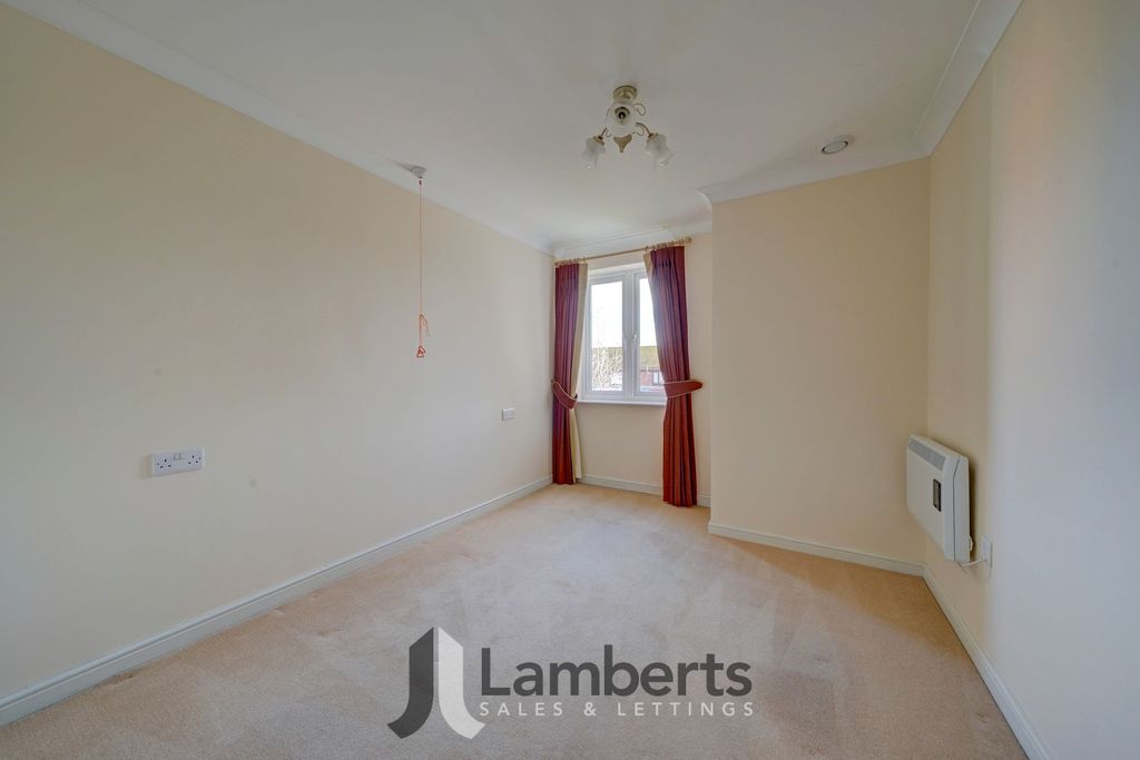 Additional image 9 of 2 bed flat for saleNew Road, Studley B80