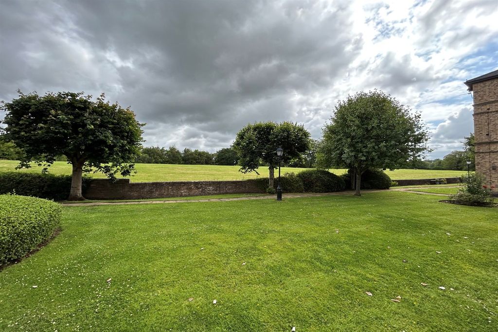 Additional image 2 of 1 bed property for saleBrook Lane, Brook View Court Brook Lane SK9