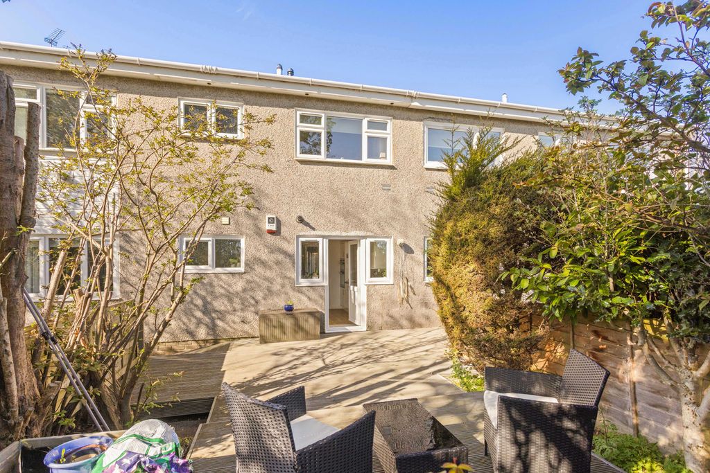 Additional image 19 of 2 bed flat for sale50 Cairns Drive, Balerno, Edinburgh EH14