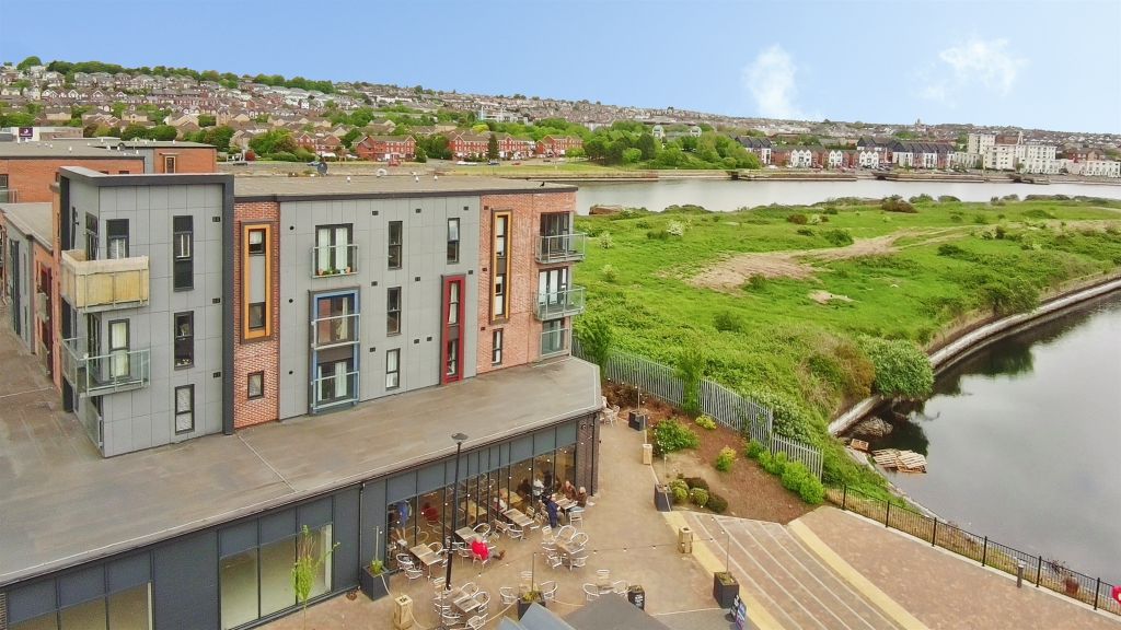 2 bed flat for saleNeptune Road, Barry CF62