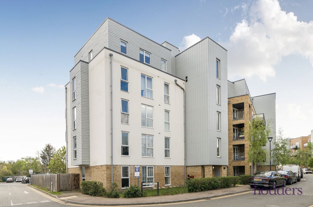 Additional image 8 of 2 bed flat for saleBeaumont Apartments, Hawker Drive, Addlestone, Surrey KT15