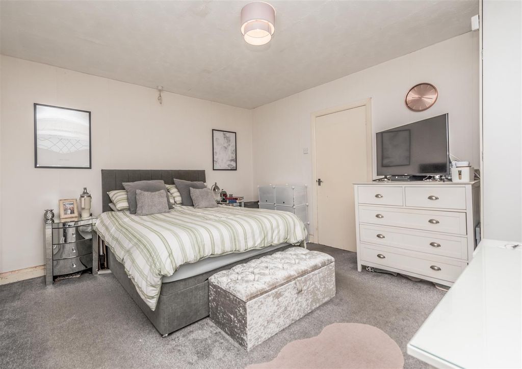 Additional image 16 of 3 bed terraced house for saleSwallow Crescent, Wortley, Leeds LS12