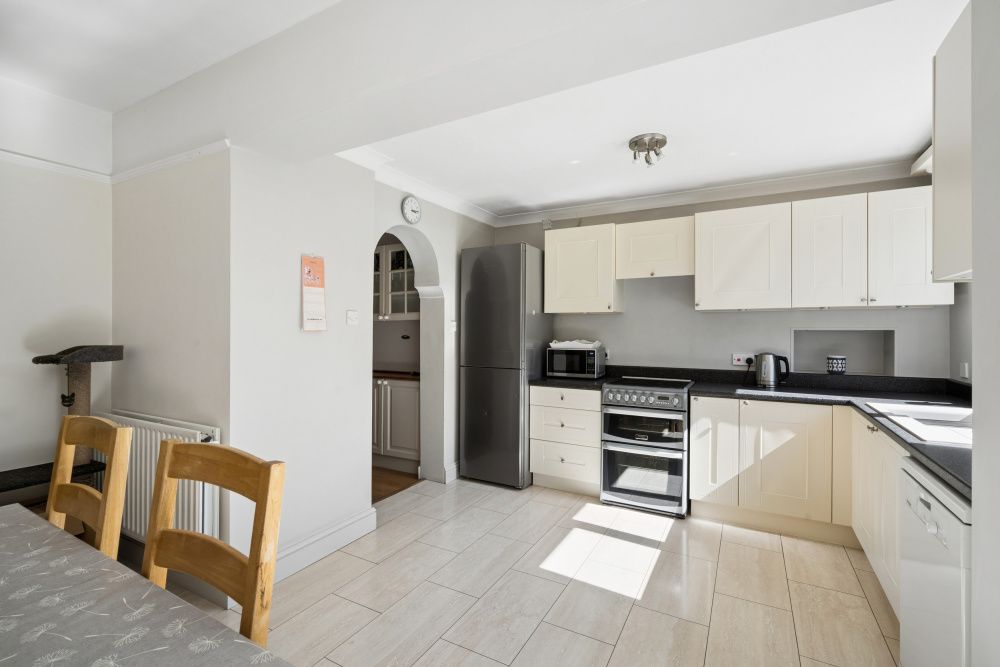 Additional image 3 of 4 bed semi-detached house for saleChestnut Close, Amersham HP6
