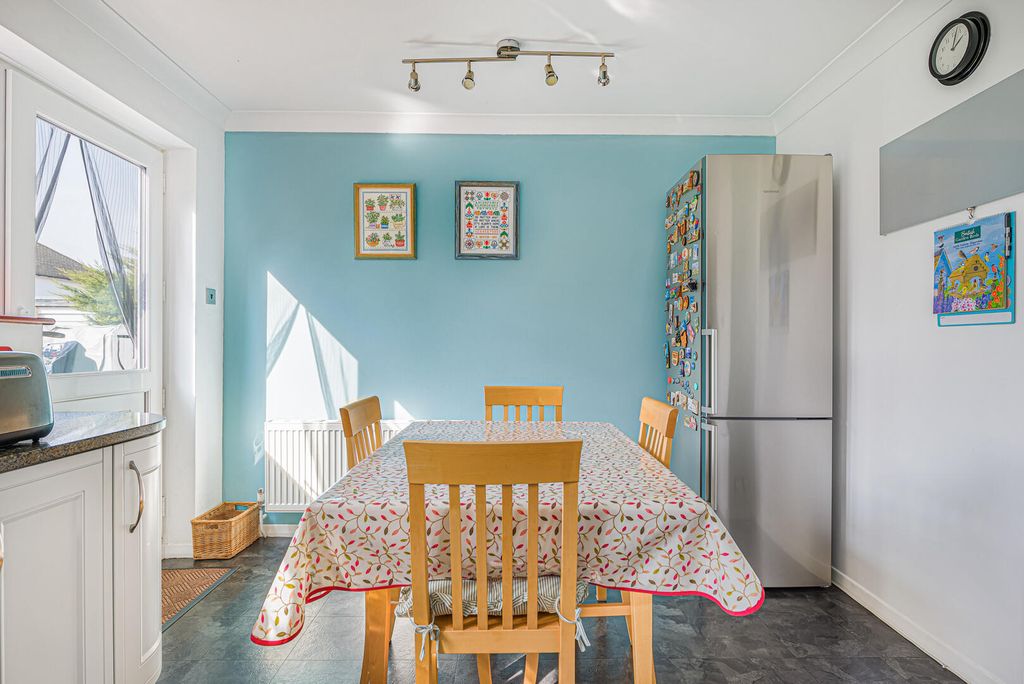 Additional image 10 of 4 bed semi-detached house for saleCold Blow Crescent, Bexley DA5
