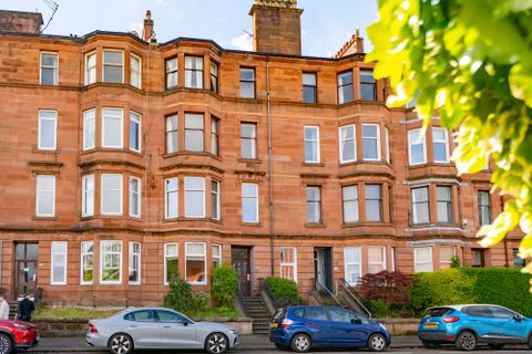 Crow Road, Flat 2/1, Broomhill, Glasgow G11