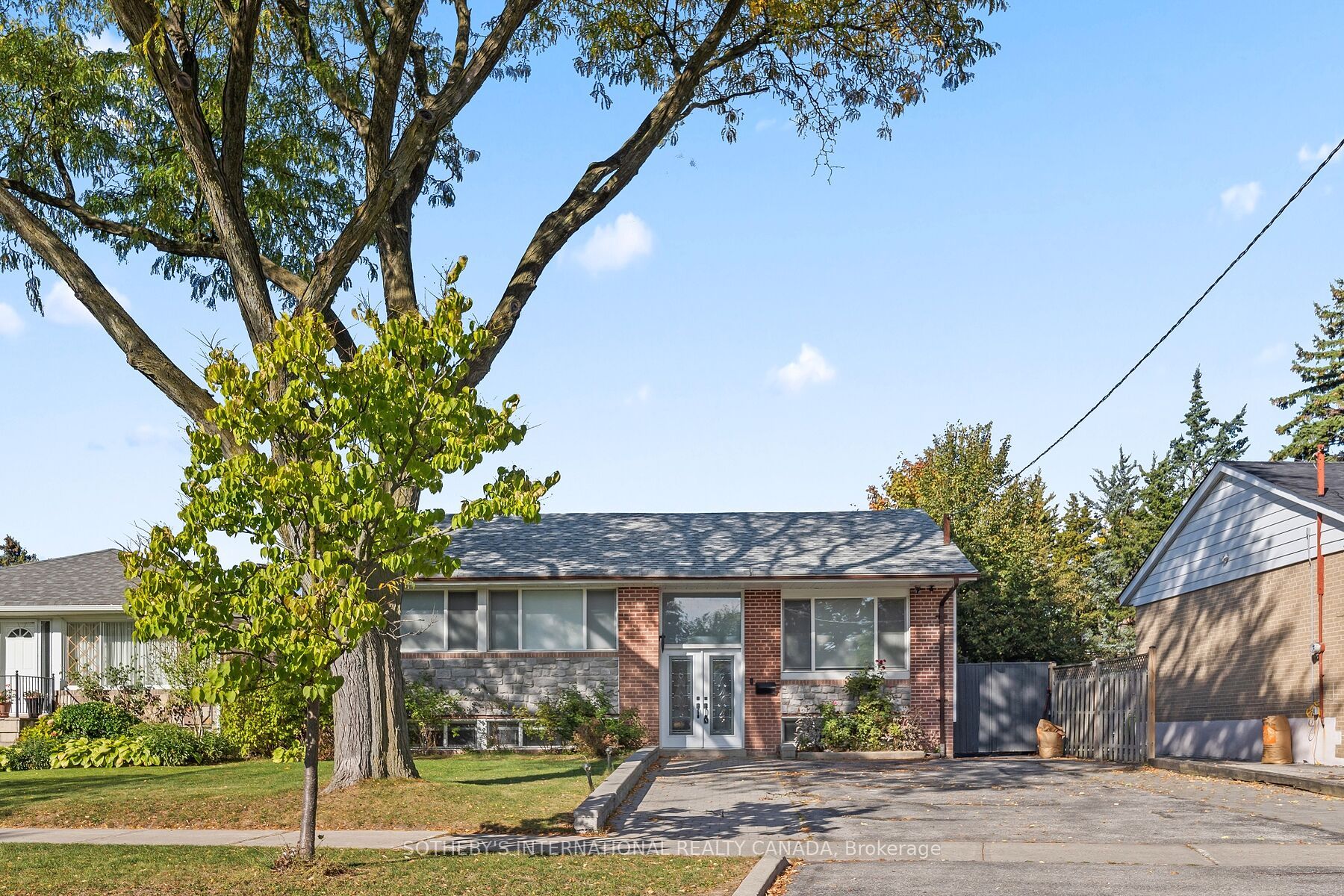 Additional image 2 of 108 Lynedock Crescent, Toronto, ON, M3A 2B1