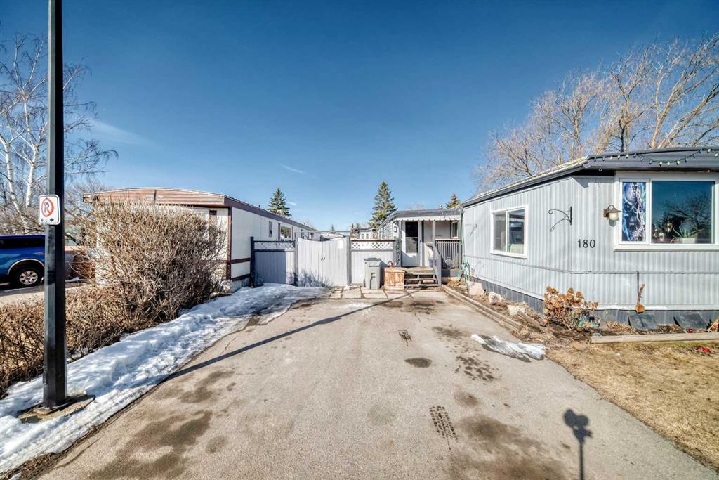180-6724 17 Avenue SE, Calgary, AB, T2A 0W5