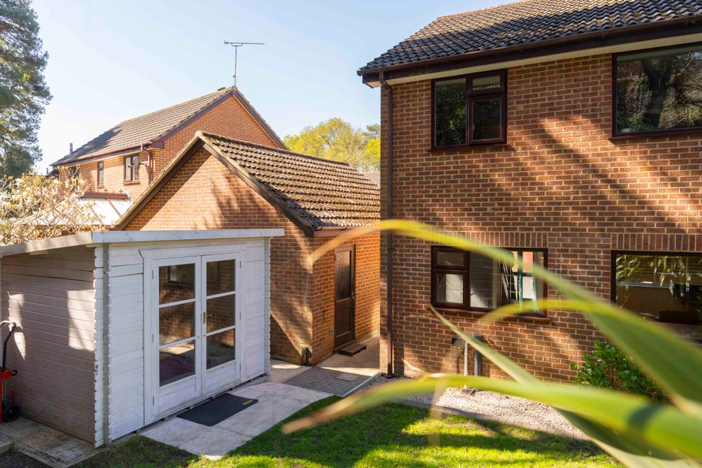Additional image 17 of 3 bed semi-detached house for saleRef: Re - Wentworth Drive, Broadstone BH18