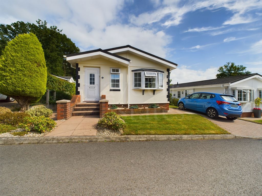 2 bed mobile/park home for saleHomelands Park, Chorley, Bridgnorth WV16