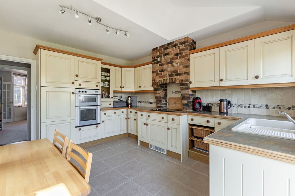 Additional image 5 of 5 bed detached house for saleAckender Road, Alton GU34