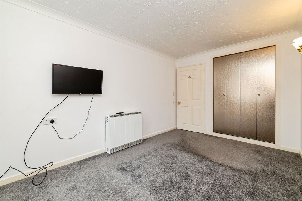 Additional image 7 of 1 bed flat for saleHigh Street, Baldock SG7