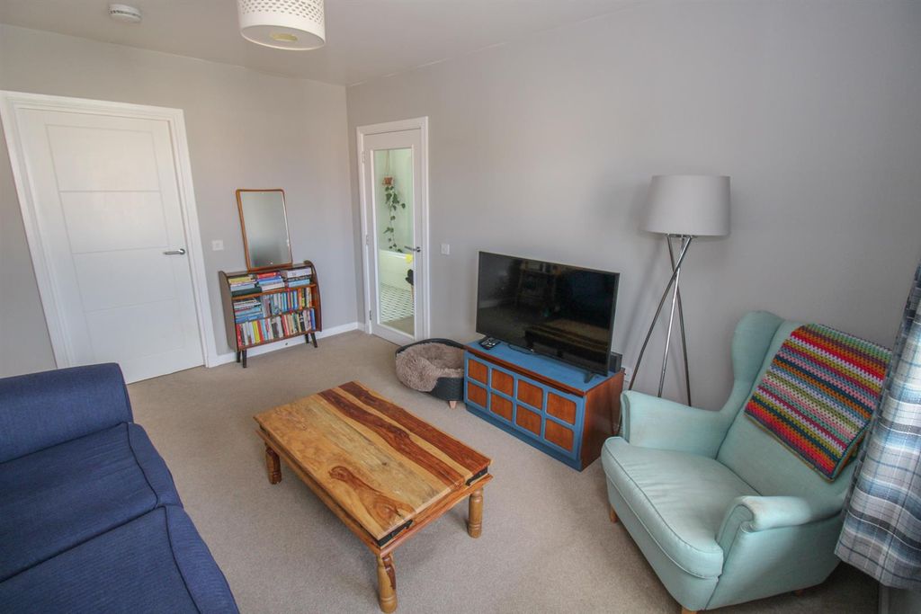 Additional image 7 of 2 bed flat for sale21 Brock Road, Inverness IV2