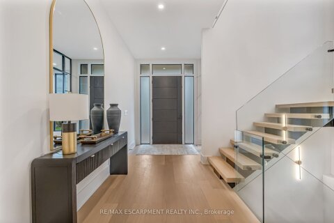Additional image 8 of 144 Mansfield Drive S, Oakville, ON, L6H 1K4