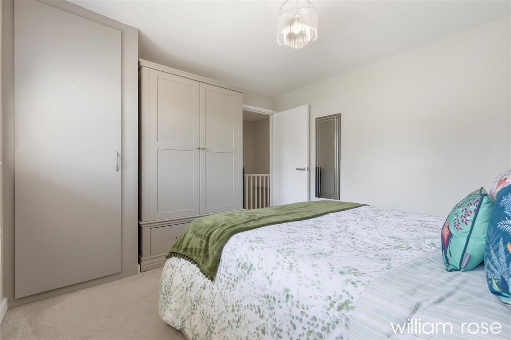 Additional image 19 of 4 bed semi-detached house for saleWestbury Lane, Buckhurst Hill IG9