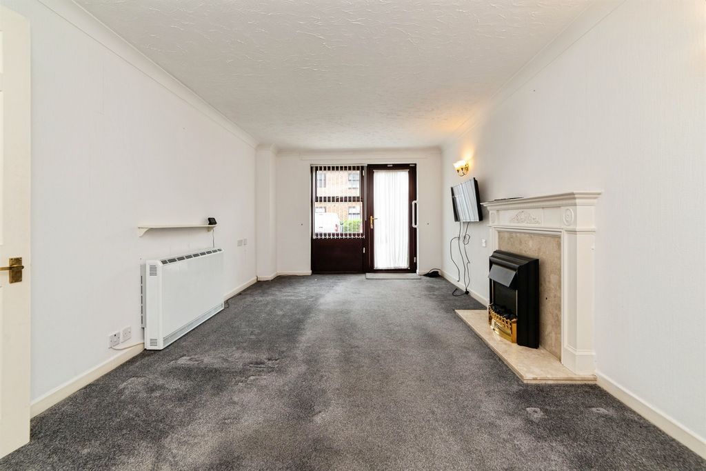 Additional image 15 of 1 bed flat for saleHigh Street, Baldock SG7