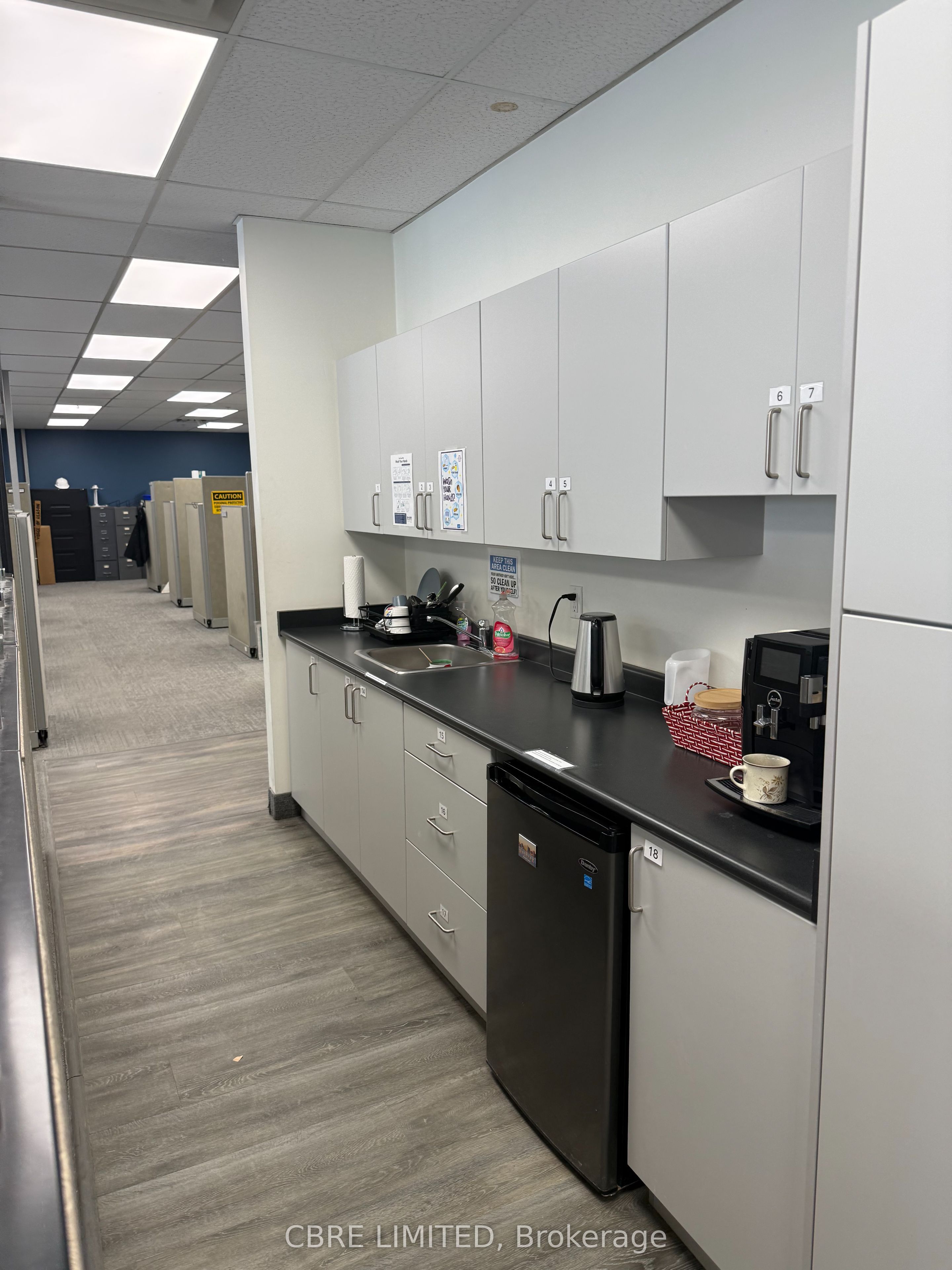 Additional image 5 of Unit 5-5595 Finch Avenue E, Toronto, ON, M1B 2T9
