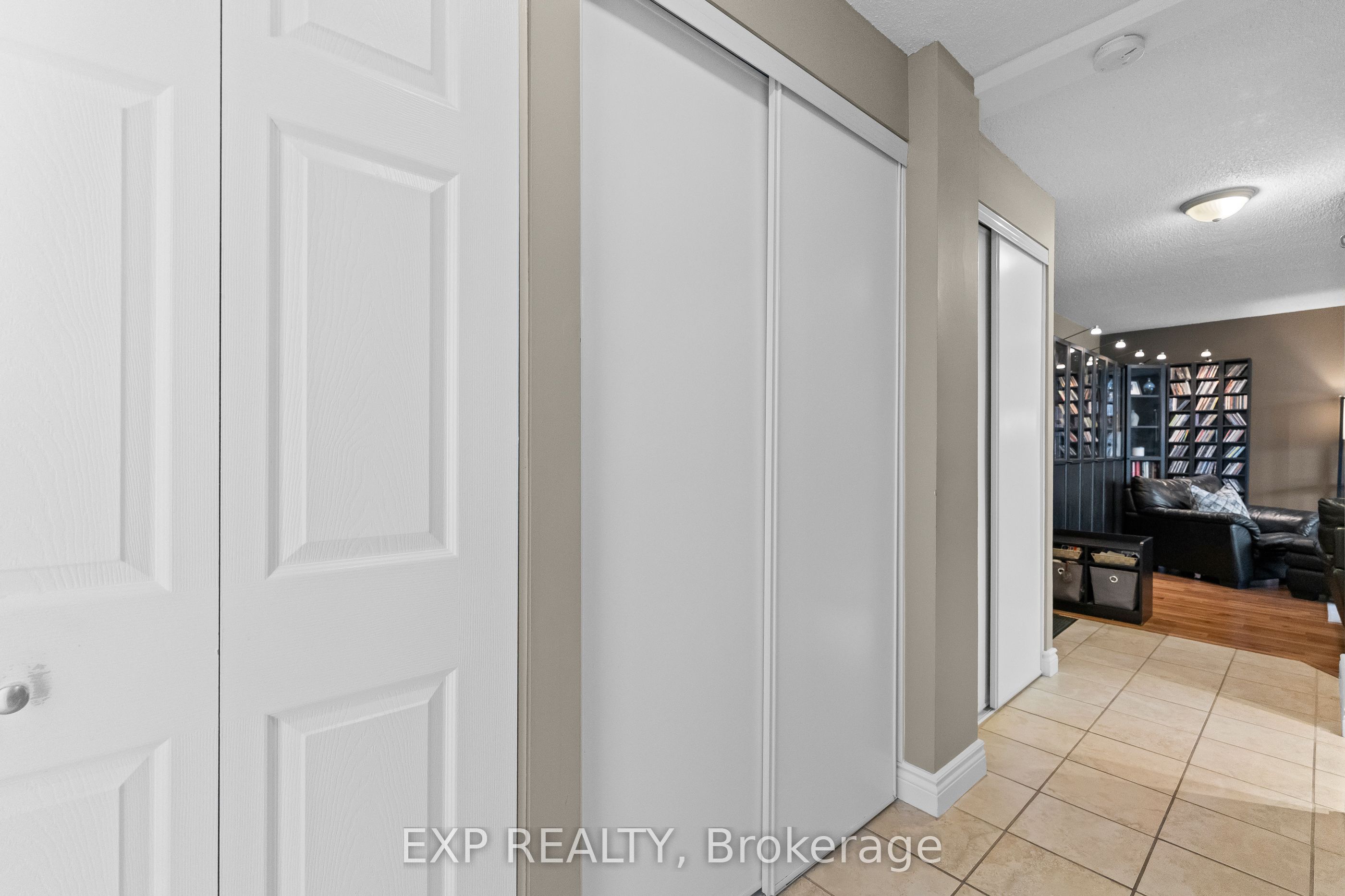 Additional image 4 of 407-6390 Huggins Street, Niagara Falls, ON, L2J 1H1