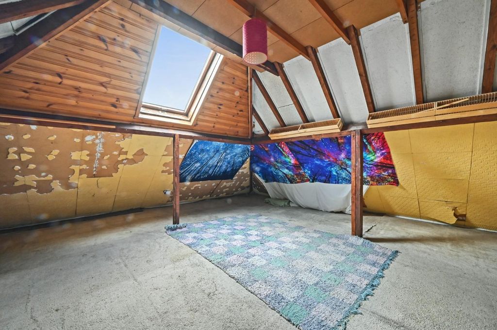 Additional image 10 of 3 bed semi-detached house for saleFairfields Crescent, London NW9