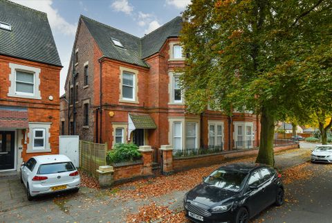 10 Hamilton Drive, The Park NG7