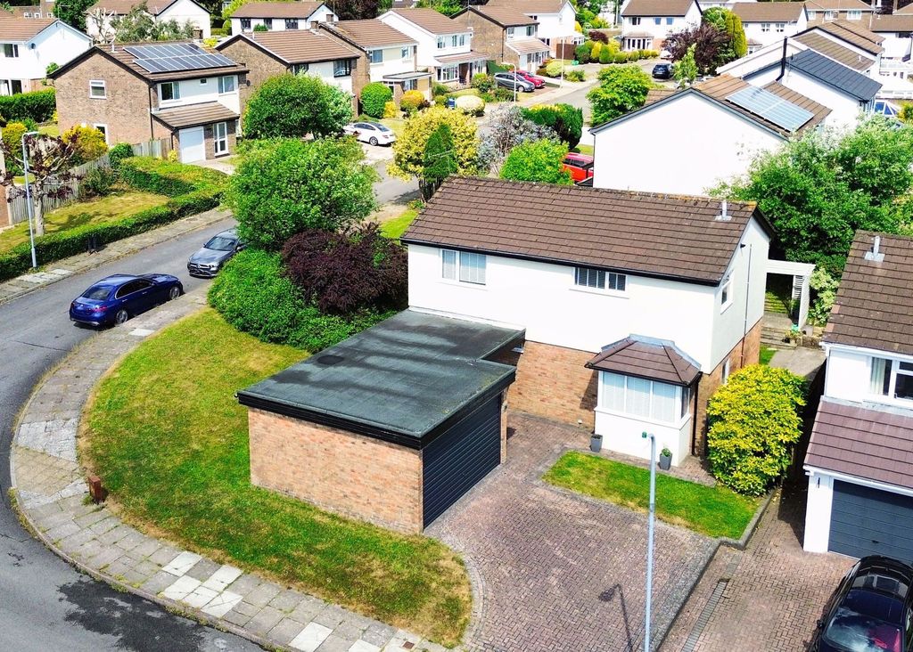4 bed detached house for saleChurch View, Laleston CF32