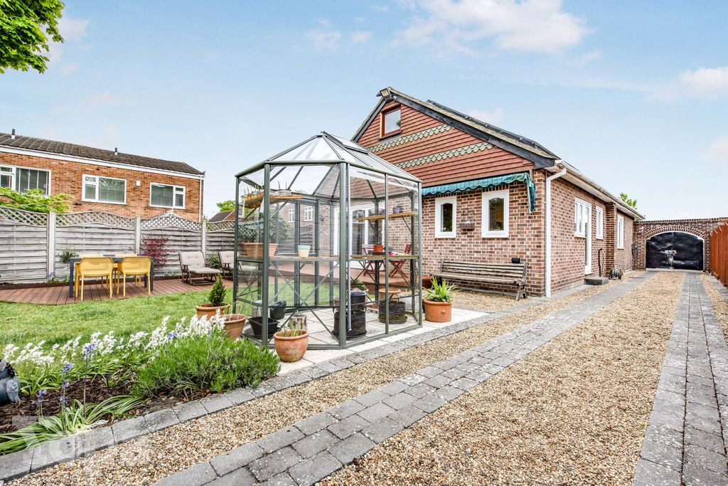 Additional image 18 of 4 bed detached bungalow for saleWoolwich Road, Belvedere DA17